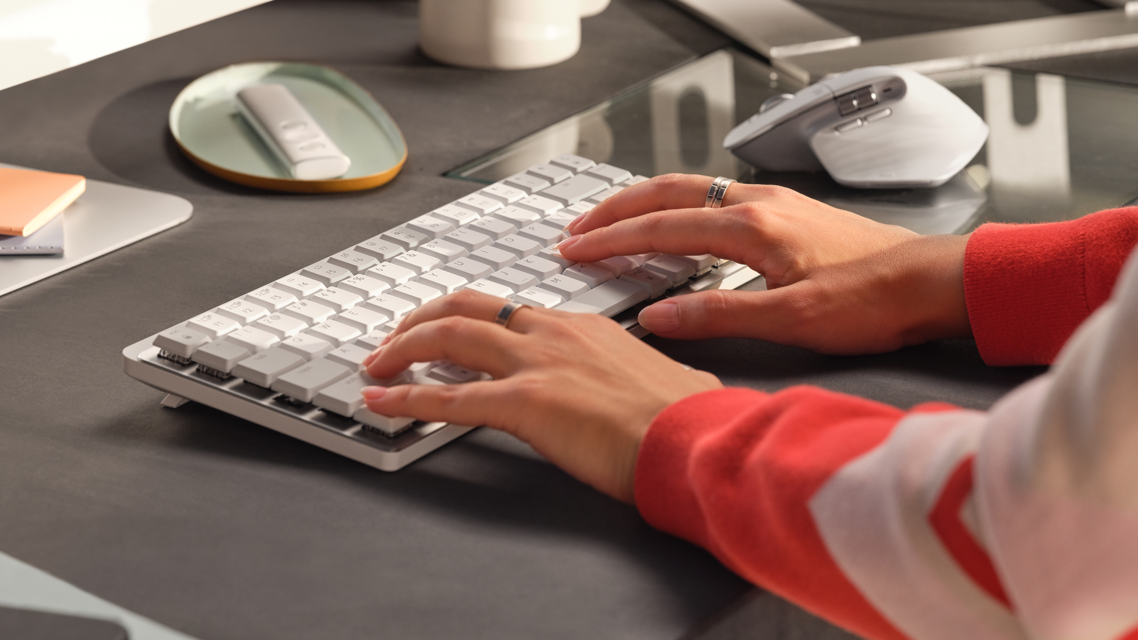 Mac mini ＋キーボード＋マウス mx-mechanical-mini-master-3s-