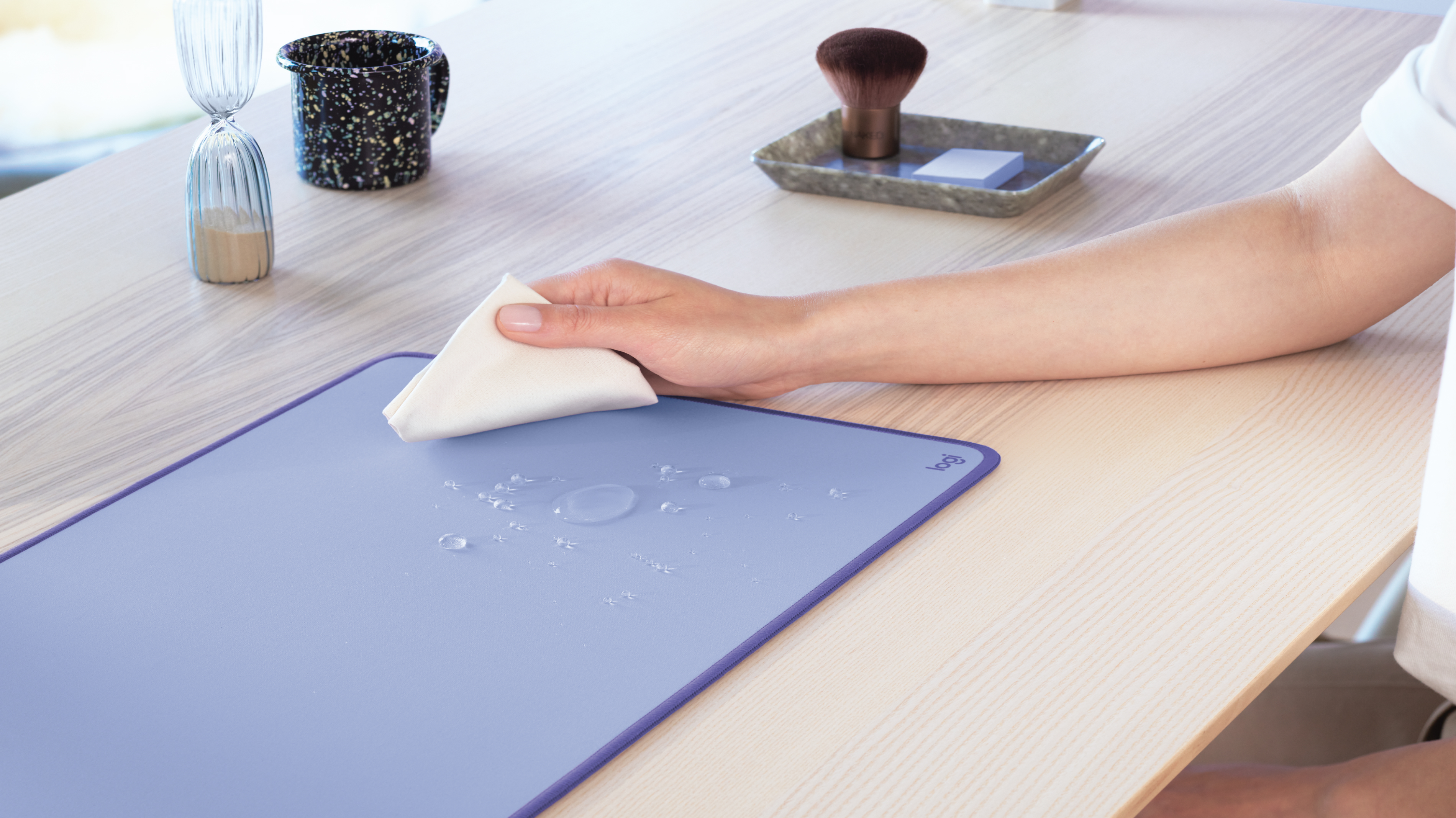 logitech-desk-mat-studio-